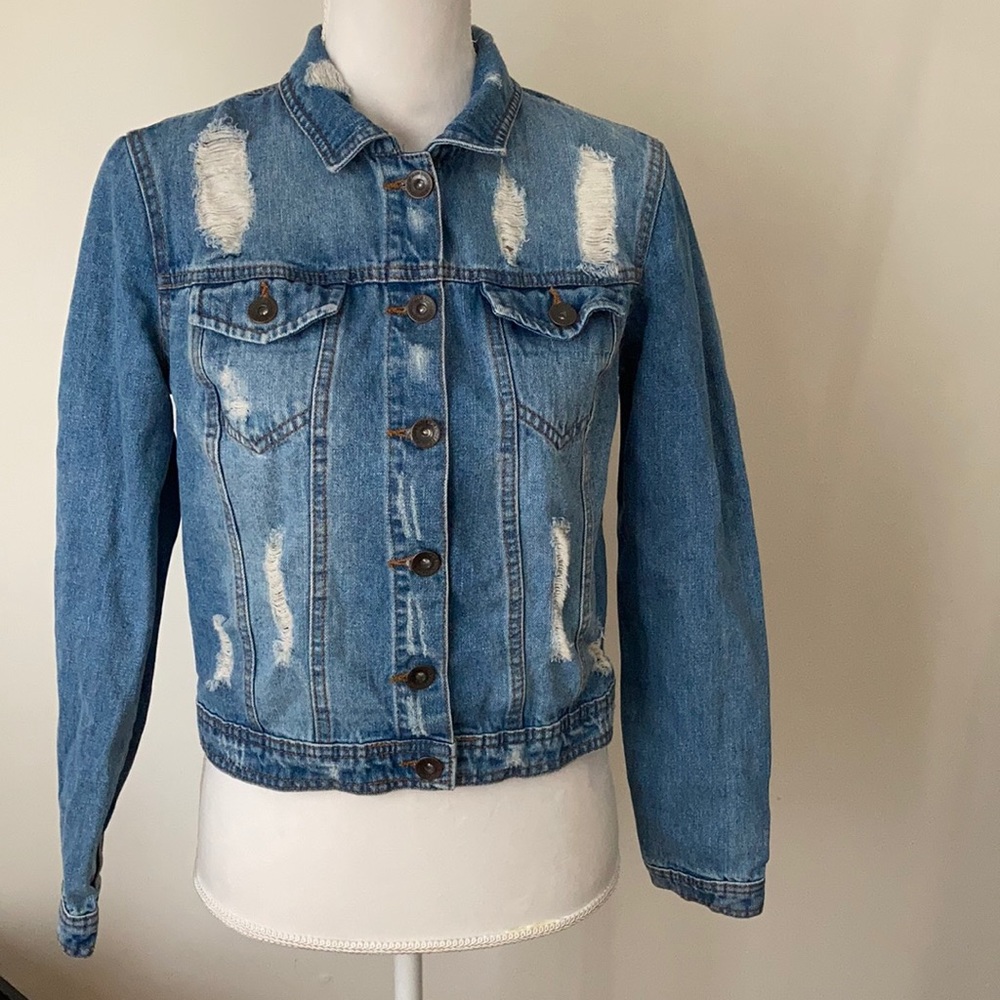 💕Highway Jeans 100% cotton distressed Jean jacket Sz medium